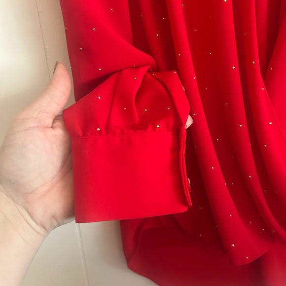INC, size 4, red sparkly, v neck, criss cross long sleeve blouse, light weight - Picture 4 of 9